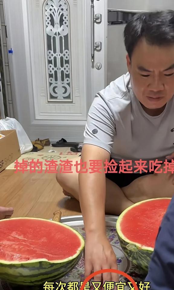直播娱乐圈吃瓜博主是谁,揭秘“吃瓜博主”背后的神秘面纱